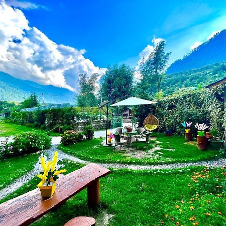Hotel Himalayan River- Riverside Hotel Манали Экстерьер фото